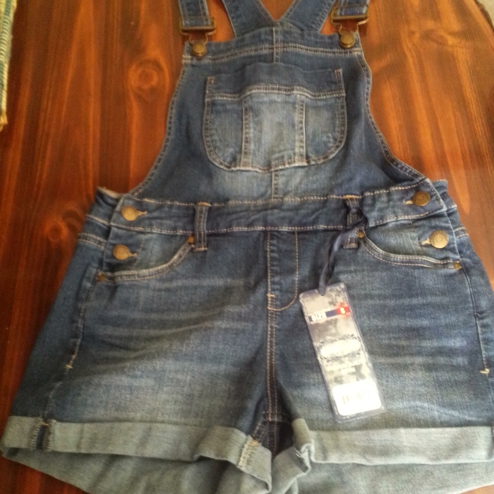 Blue Spice size 5 net overall shorts womens